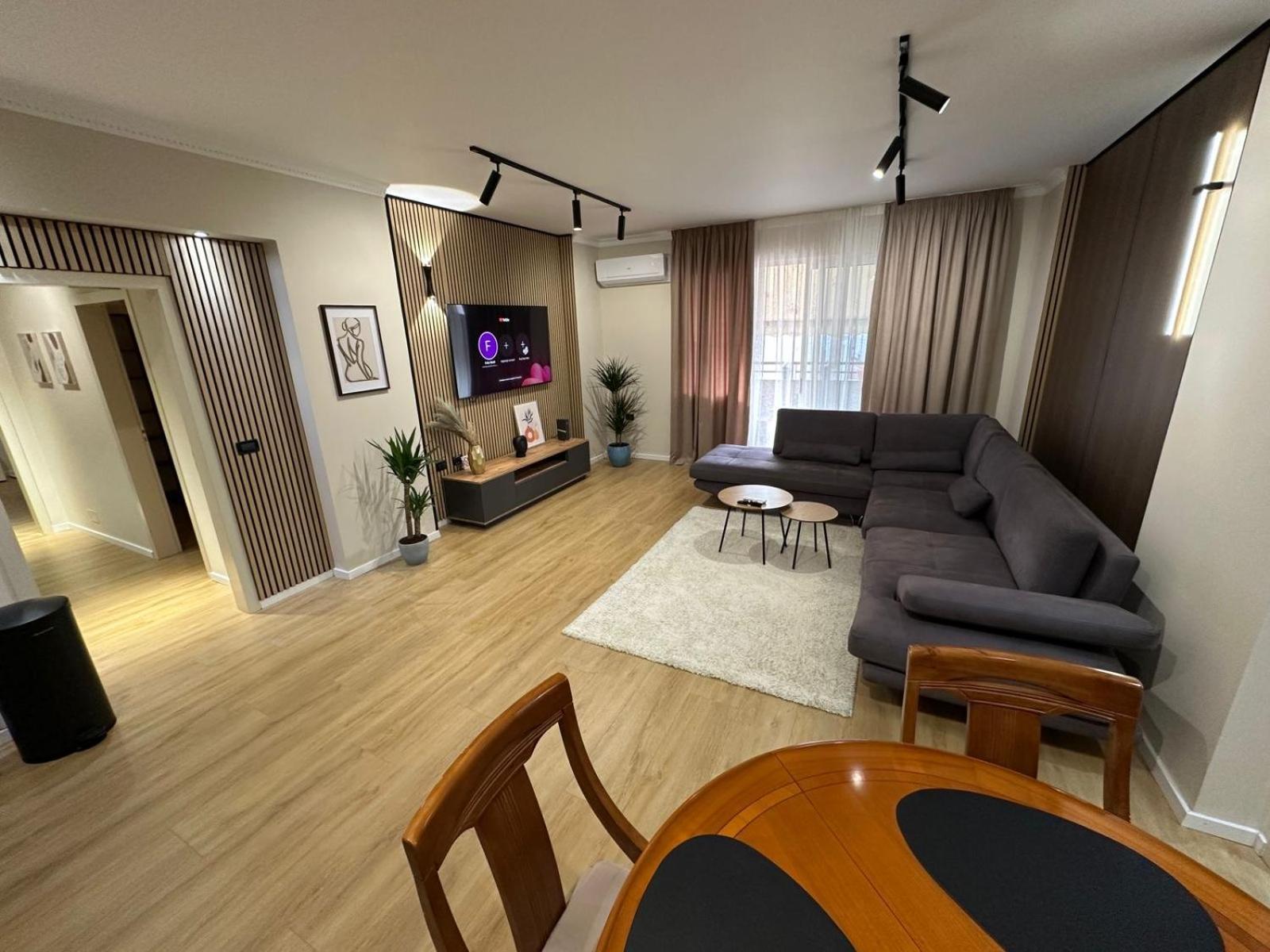 Comfort Apartment Тирана Екстер'єр фото