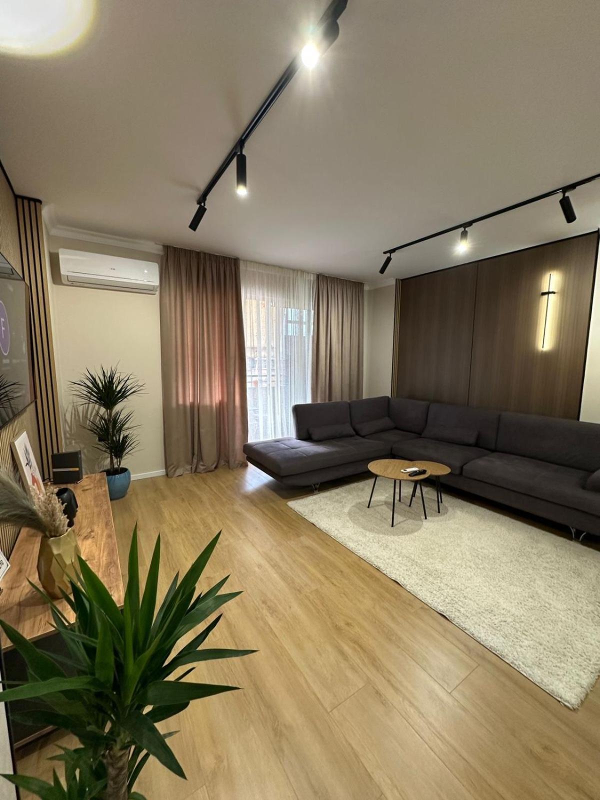 Comfort Apartment Тирана Екстер'єр фото